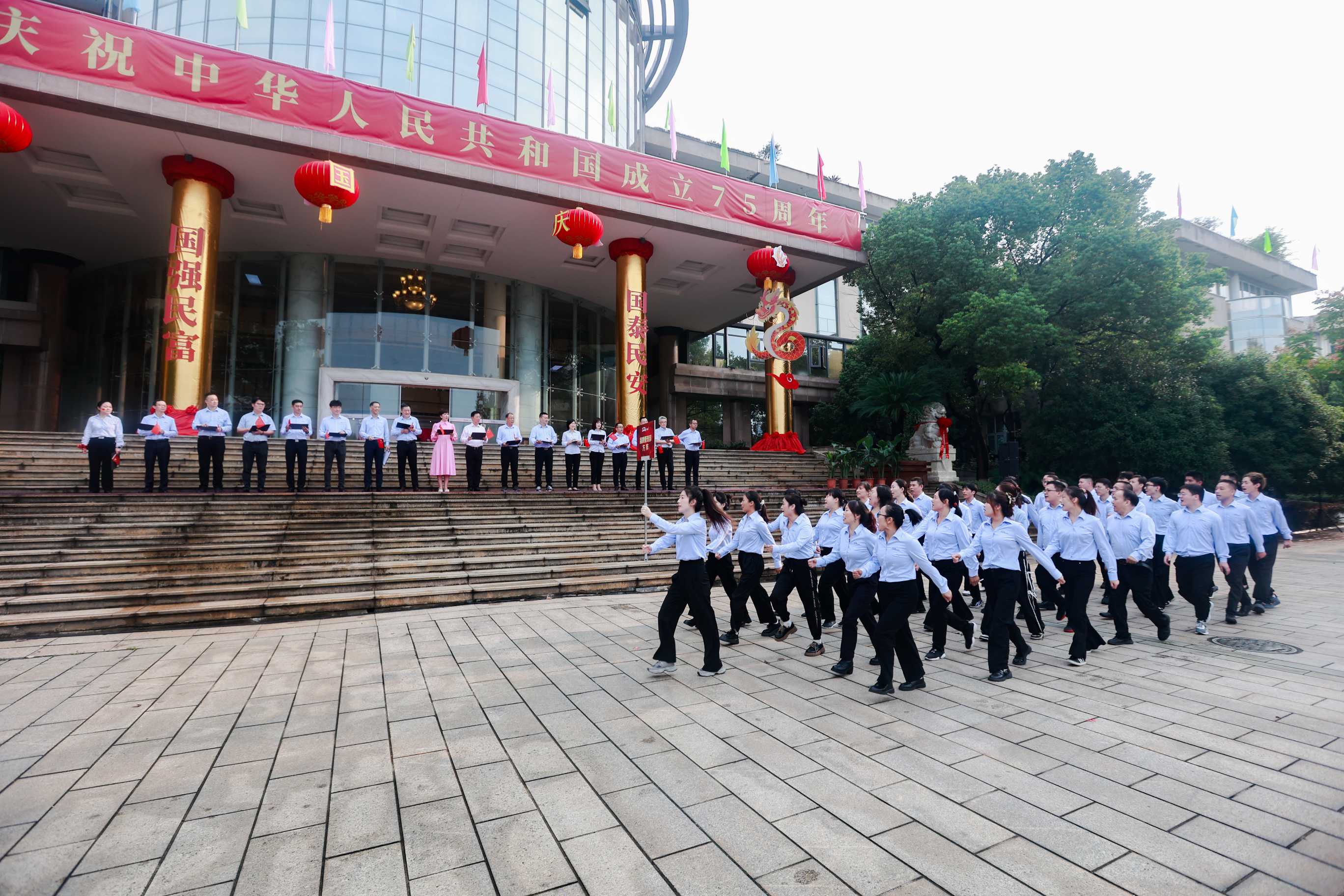 音王集團(tuán)共慶華誕：七十五載輝煌交響，家國情懷共鑄時(shí)代華章