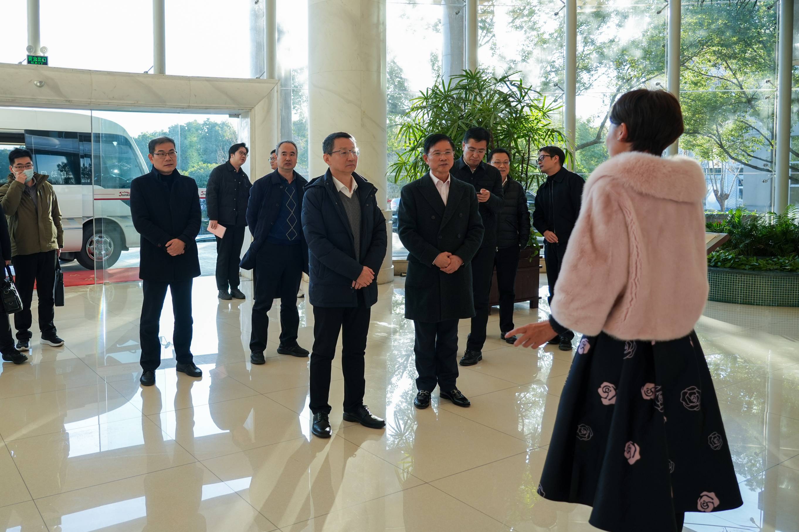 寧波市黨政領導一行赴音王集團考察調研，共鑄科技文化融合發展