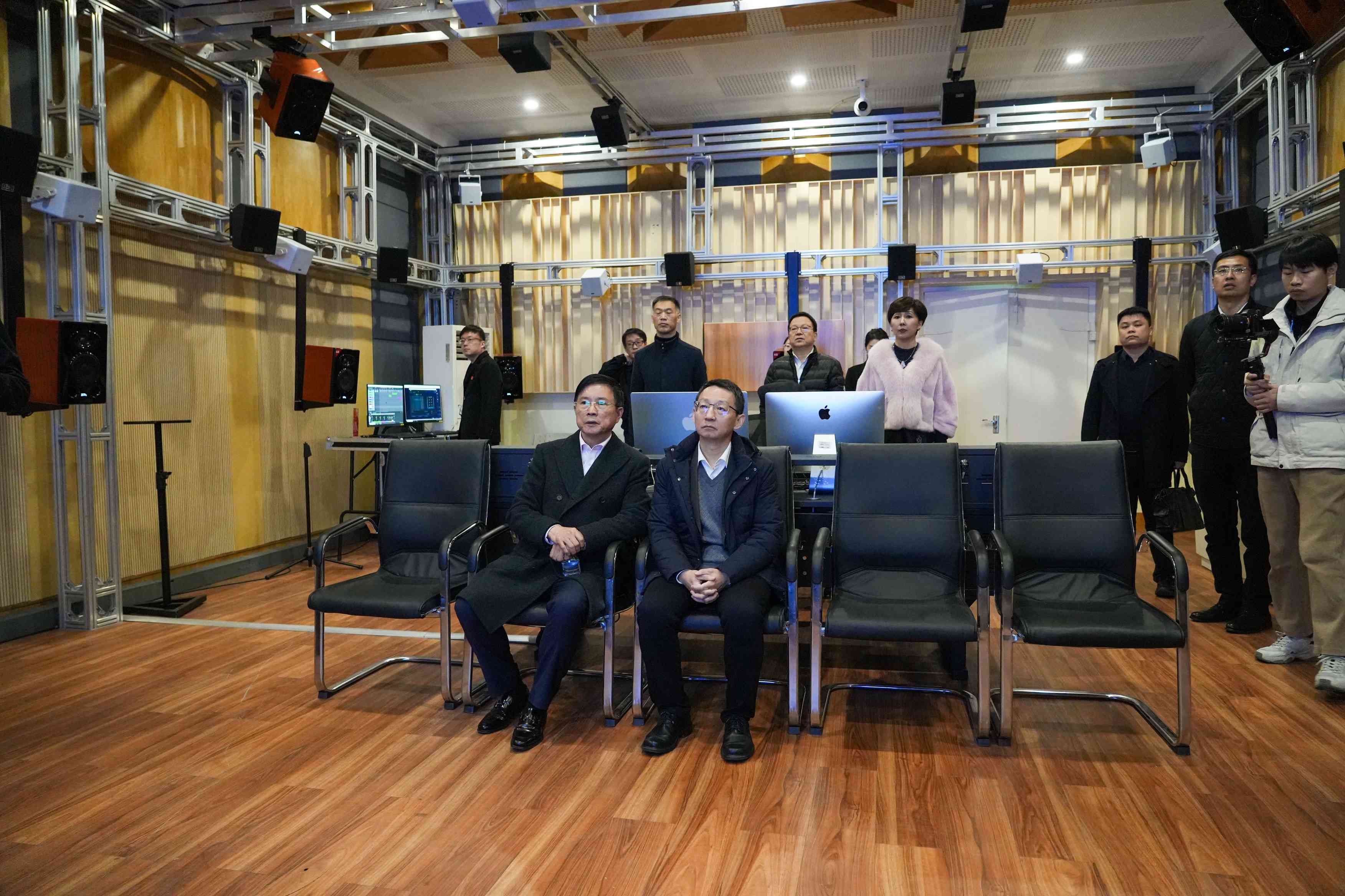 寧波市黨政領導一行赴音王集團考察調研，共鑄科技文化融合發展