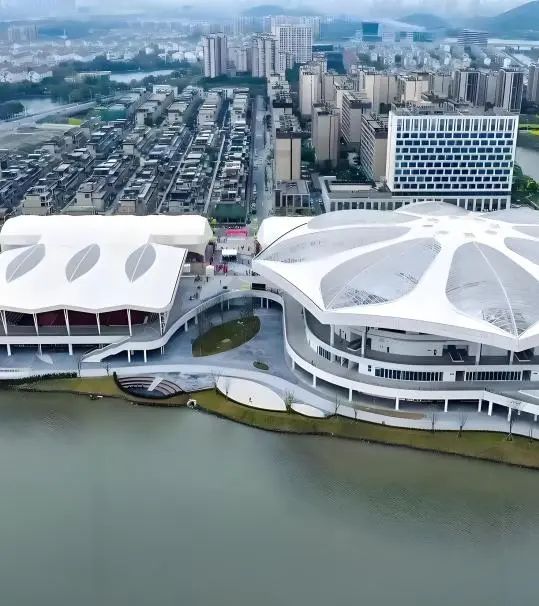湖州國際網球中心 | 從紅土到天籟，音王擴聲系統護航國際賽事